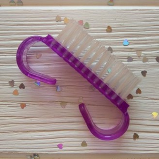 Щітка для нігтів з фігурною ручкою фіолетова